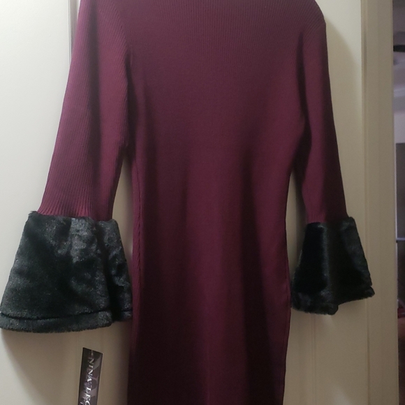 Nina Leonard wine with black dress - Picture 7 of 7